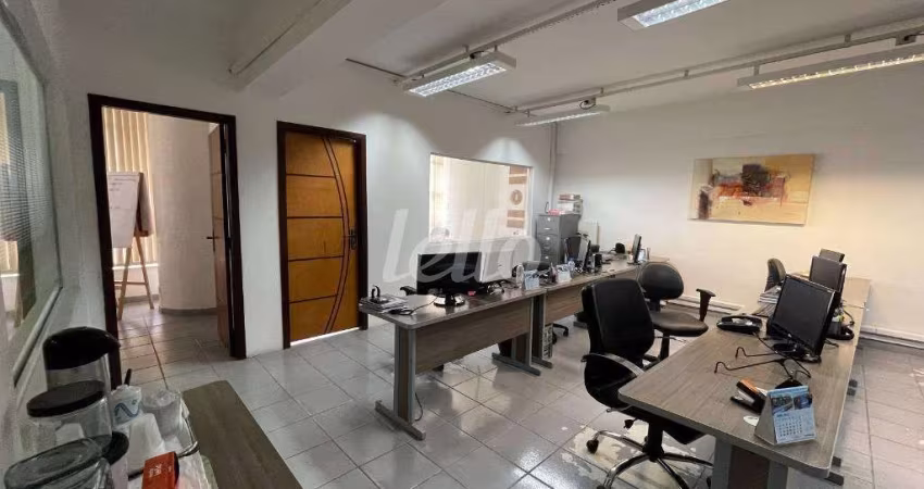 Sala comercial com 4 salas para alugar na Praça Ramos de Azevedo, --, República, São Paulo