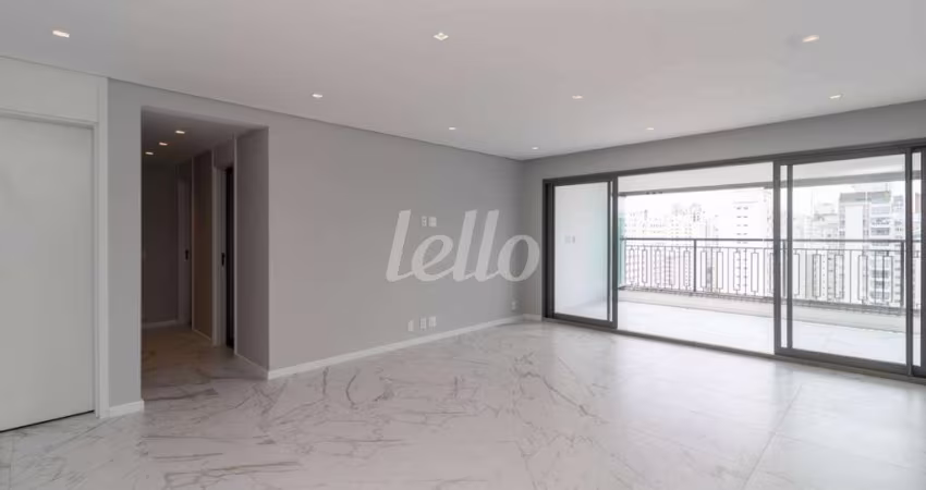 Apartamento com 3 quartos para alugar na Avenida Bem-te-vi, --, Indianópolis, São Paulo