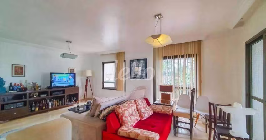 Apartamento com 4 quartos para alugar na Rua Tuiucuê, --, Jardim da Saude, São Paulo