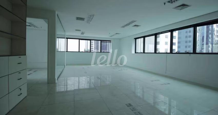 Sala comercial com 2 salas para alugar na Rua James Watt, --, Jardim Edith, São Paulo