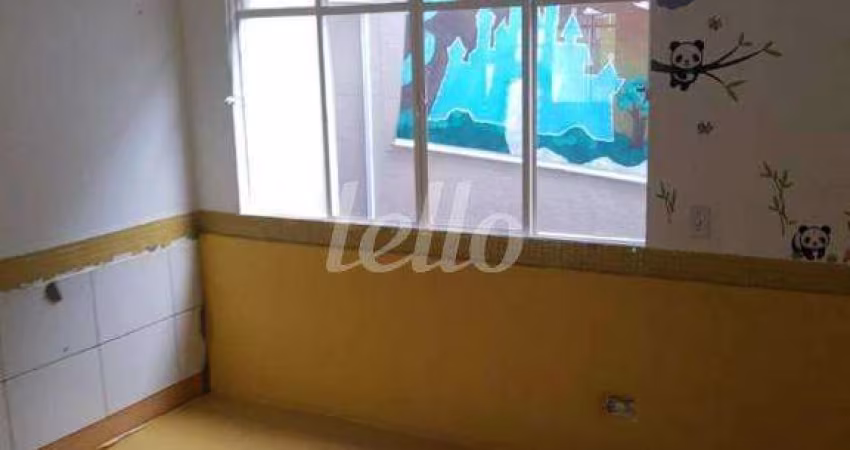 Casa comercial com 4 salas para alugar na Rua Araguari, --, Vila Uberabinha, São Paulo