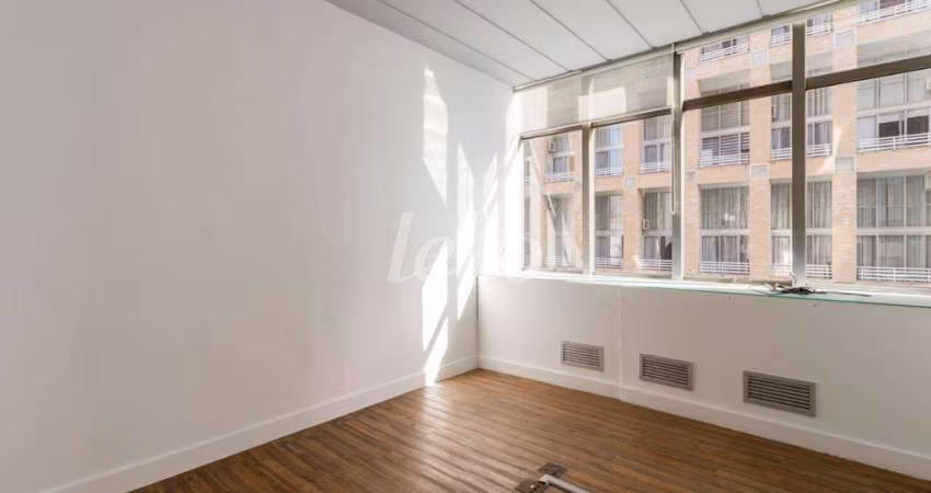 Sala comercial com 7 salas para alugar na Rua Sansão Alves dos Santos, --, Cidade Monções, São Paulo