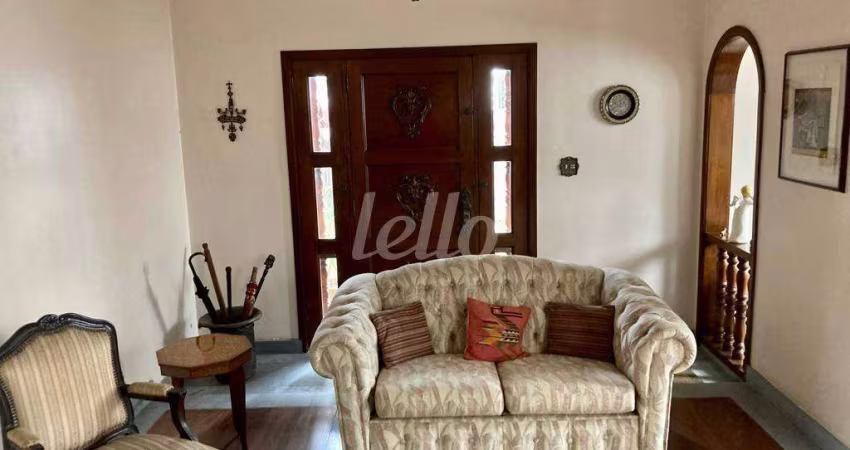 Casa com 3 quartos para alugar na Rua Zacarias de Gois, --, Parque Colonial, São Paulo