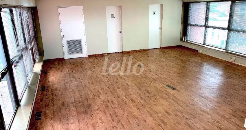 Sala comercial com 6 salas para alugar na Rua Alexandre Dumas, --, Chácara Santo Antônio, São Paulo