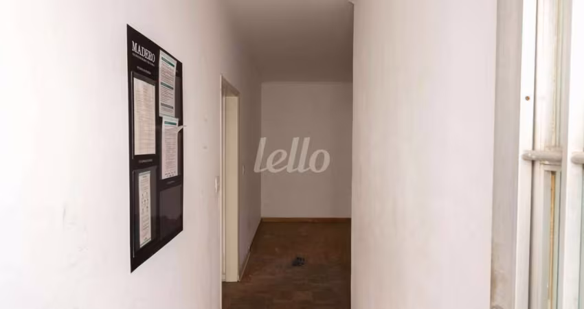 Casa comercial com 9 salas para alugar na Rua Emília Marengo, --, Vila Regente Feijó, São Paulo