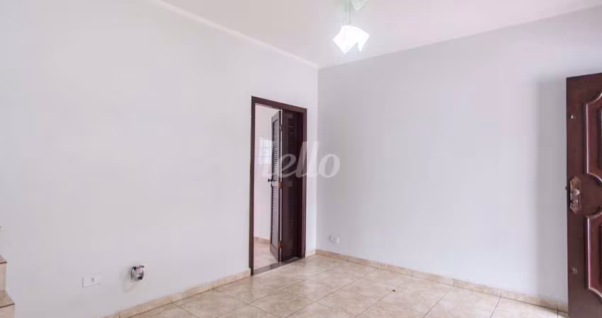Casa comercial com 1 sala para alugar na Rua Antônio Macedo, --, Parque São Jorge, São Paulo