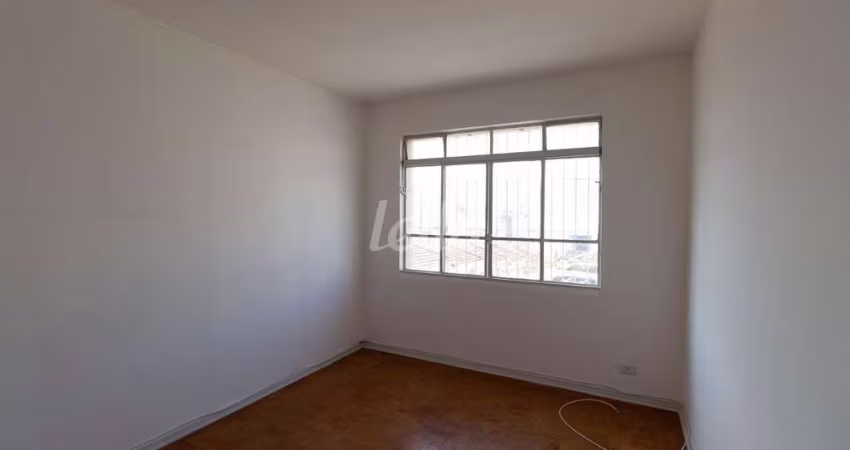 Apartamento com 3 quartos para alugar na Rua Pires da Mota, --, Aclimação, São Paulo