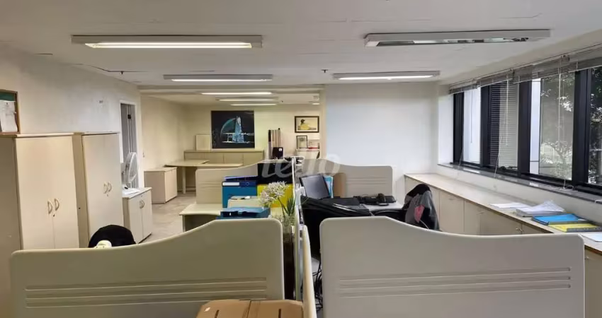 Sala comercial com 3 salas para alugar na Avenida General Furtado Nascimento, --, Alto de Pinheiros, São Paulo
