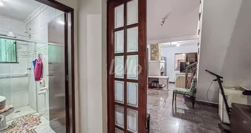 Casa com 3 quartos para alugar na Rua dos Alpes, --, Vila Curuçá, Santo André