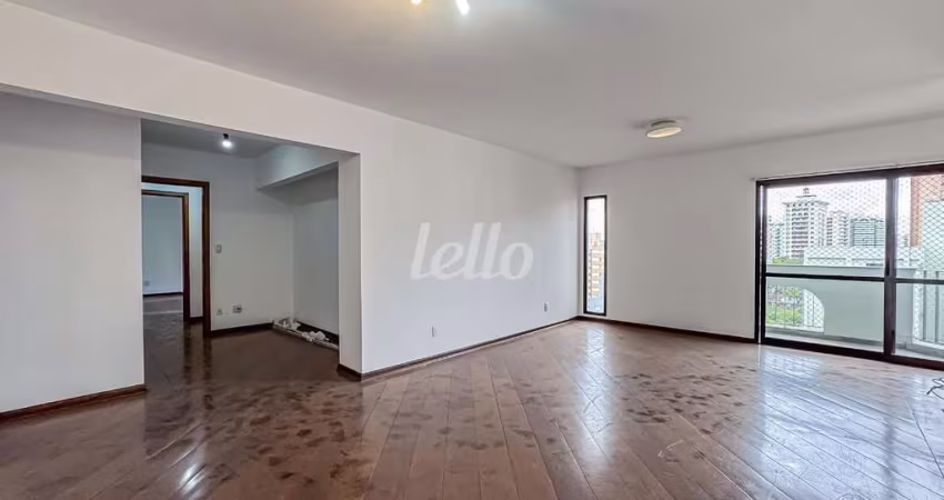 Apartamento com 3 quartos para alugar na Avenida Doutor Cesário Bastos, --, Vila Bastos, Santo André