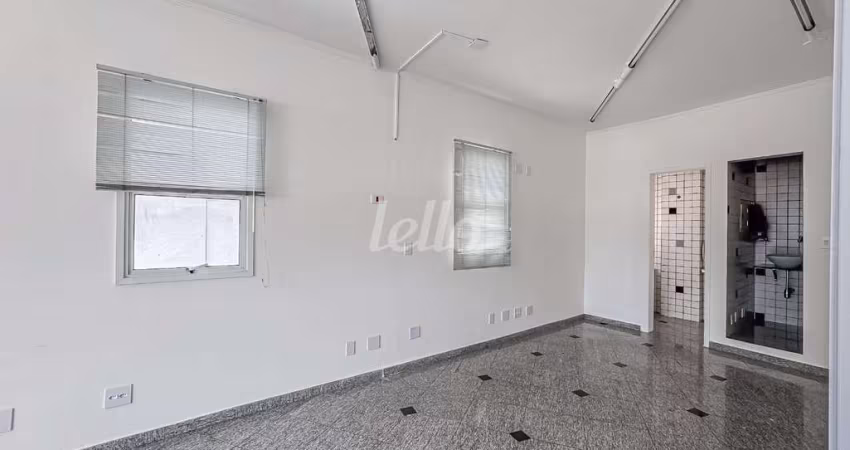 Sala comercial com 4 salas para alugar na Rua Catequese, --, Vila Guiomar, Santo André