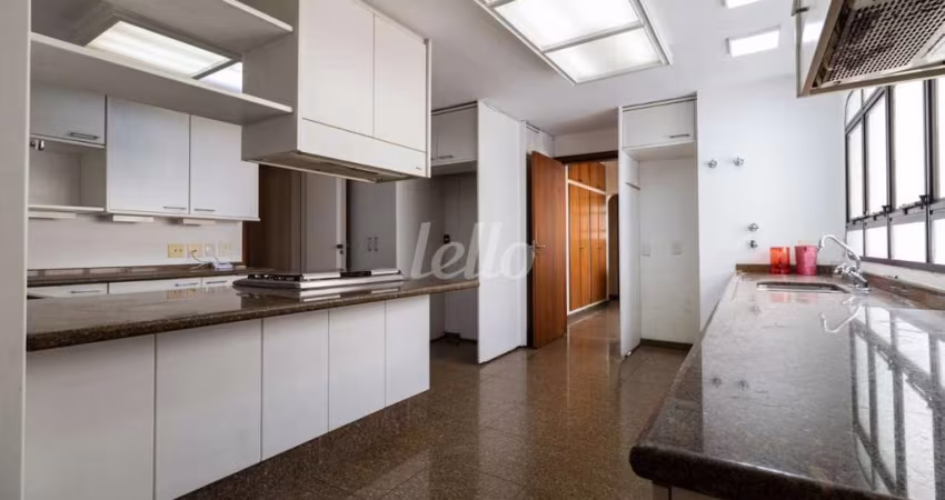 Apartamento com 4 quartos para alugar na Rua José Maria Lisboa, --, Jardim Paulista, São Paulo