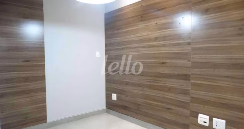 Prédio com 8 salas para alugar na Rua Padre Adelino, --, Quarta Parada, São Paulo