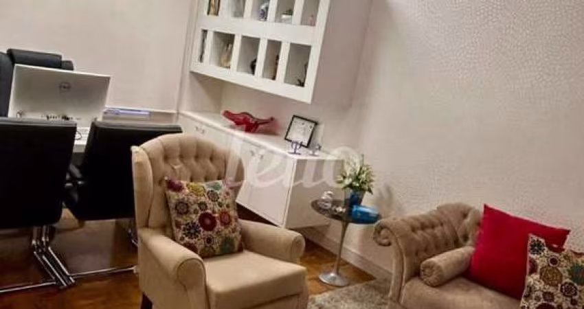 Sala comercial com 3 salas para alugar na Rua Marconi, --, República, São Paulo