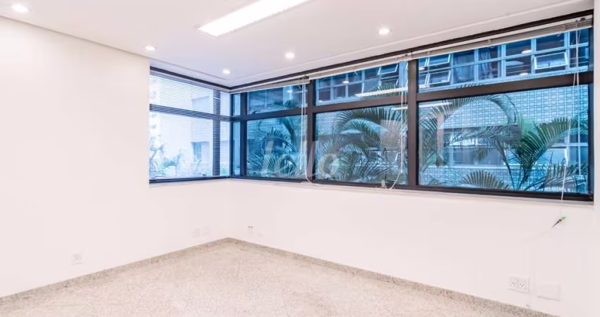 Sala comercial com 1 sala para alugar na Rua Jesuíno Arruda, --, Itaim Bibi, São Paulo