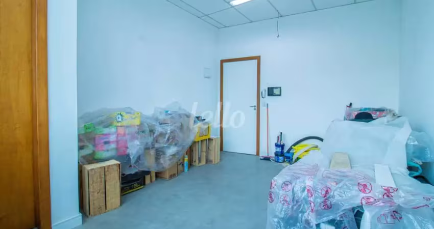 Sala comercial com 1 sala para alugar na Rua Padre Adelino, --, Quarta Parada, São Paulo