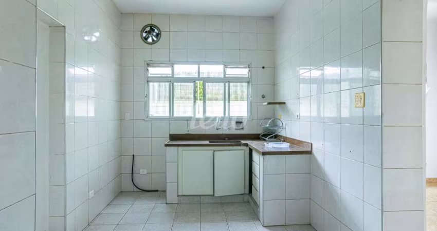 Casa comercial com 1 sala para alugar na Rua Ida da Silva, --, Carandiru, São Paulo
