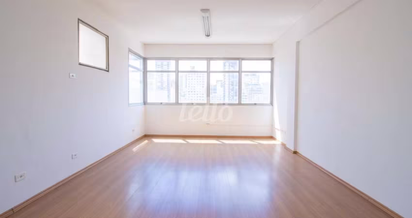 Ponto comercial com 1 sala para alugar na Praça da Liberdade, --, Liberdade, São Paulo