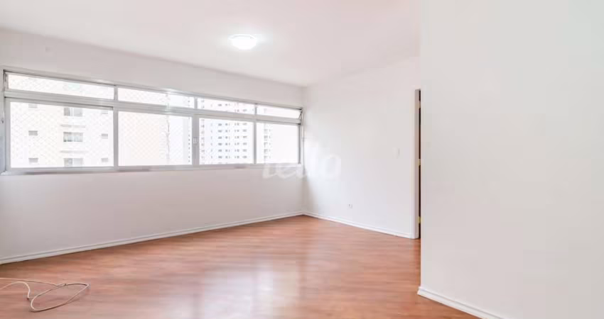 Apartamento com 3 quartos para alugar na Avenida Jacutinga, --, Indianópolis, São Paulo