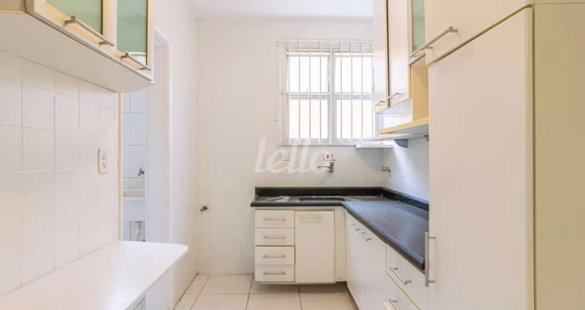 Apartamento com 3 quartos para alugar na Rua Madalena, --, Vila Madalena, São Paulo