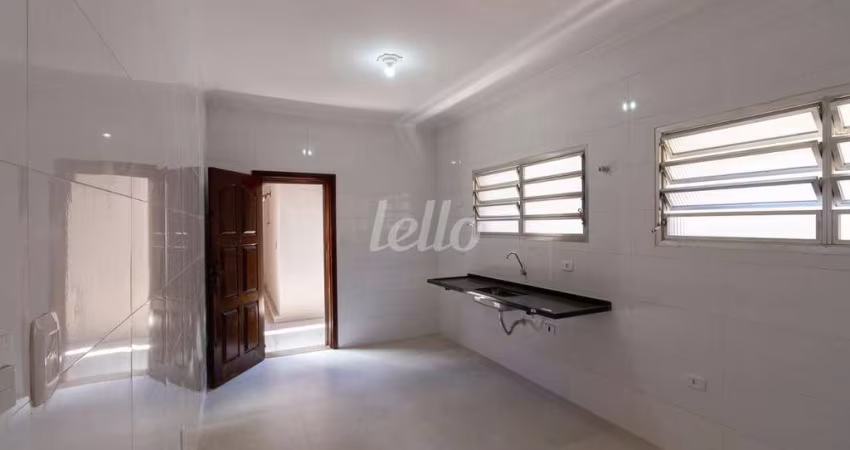 Casa com 4 quartos para alugar na Rua Artur Timóteo da Costa, --, Vila Ema, São Paulo
