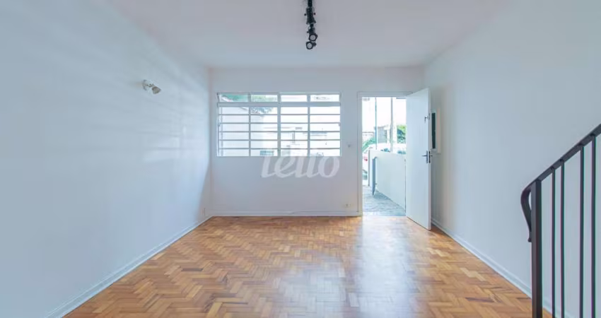Casa com 2 quartos para alugar na Avenida Doutor Cardoso de Melo, --, Vila Olímpia, São Paulo