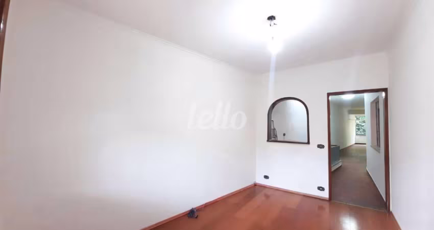 Casa com 2 quartos para alugar na Avenida Conceição, --, Carandiru, São Paulo