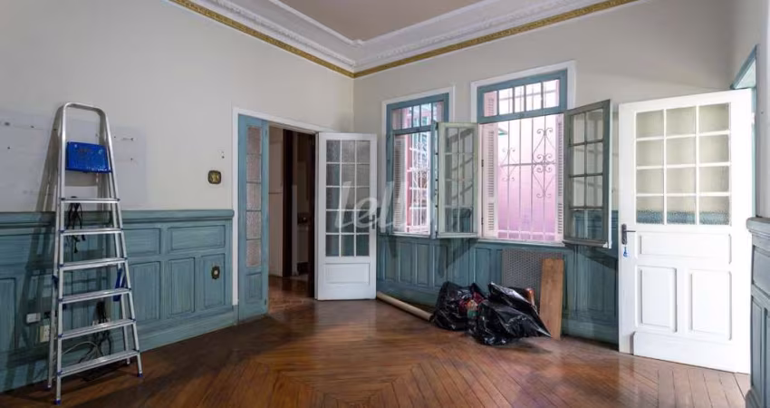 Casa comercial com 7 salas para alugar na Rua Maestro Cardim, --, Liberdade, São Paulo