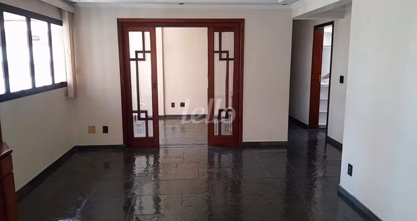 Apartamento com 3 quartos para alugar na Avenida Portugal, --, Centro, Santo André