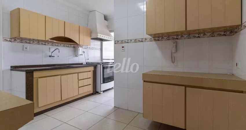 Apartamento com 3 quartos para alugar na Alameda Joaquim Eugênio de Lima, --, Jardim Paulista, São Paulo