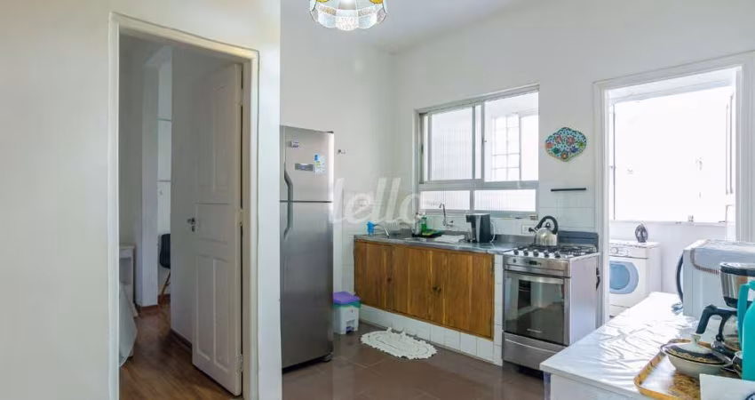Apartamento com 3 quartos para alugar na Alameda Fernão Cardim, --, Jardim Paulista, São Paulo