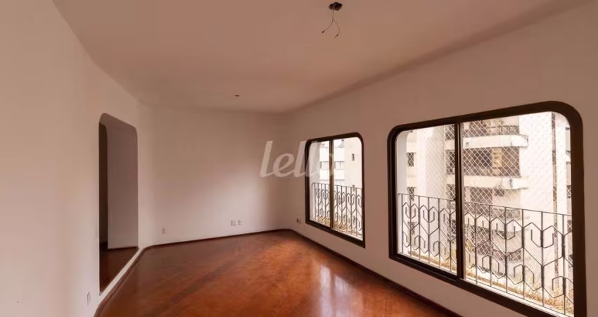 Apartamento com 4 quartos para alugar na Avenida Jamaris, --, Planalto Paulista, São Paulo