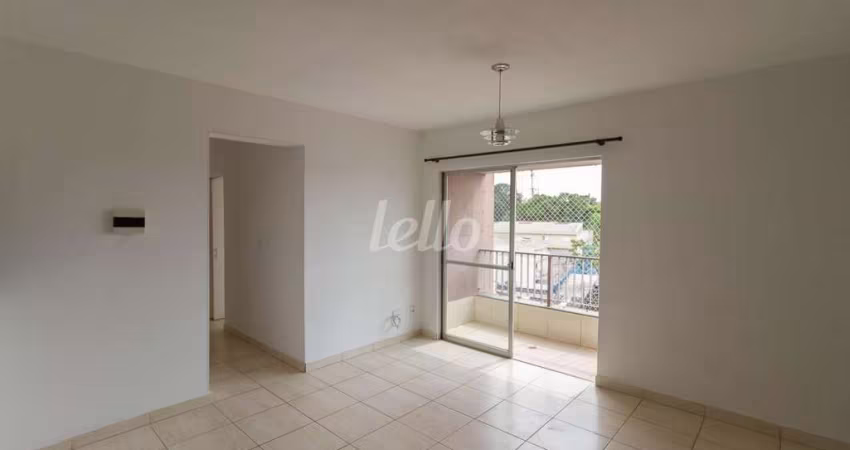 Apartamento com 3 quartos para alugar na Rua Vinte e Seis de Abril, --, Vila Esperança, São Paulo