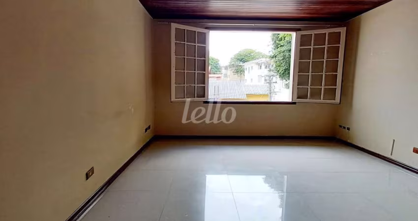 Apartamento com 3 quartos para alugar na Rua Sara Bernhard, --, Vila Cláudia, São Paulo