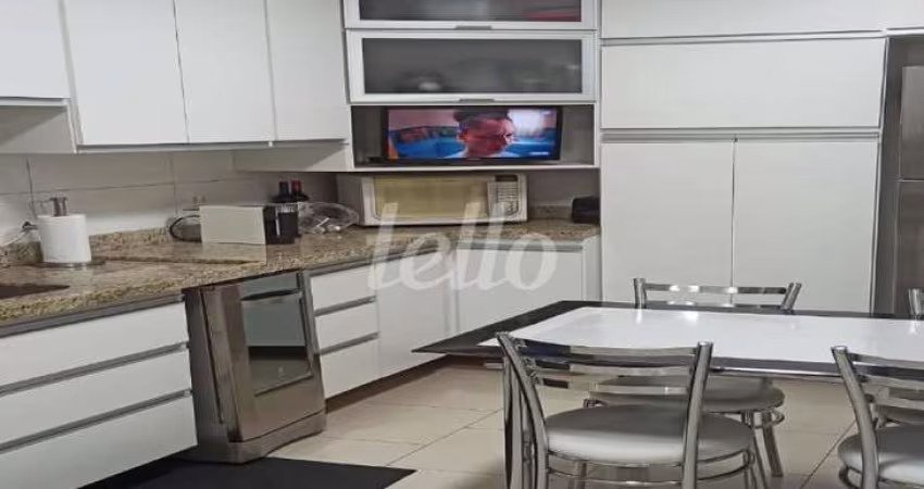 Casa comercial com 4 salas para alugar na Rua Marquês de Praia Grande, --, Vila Prudente, São Paulo