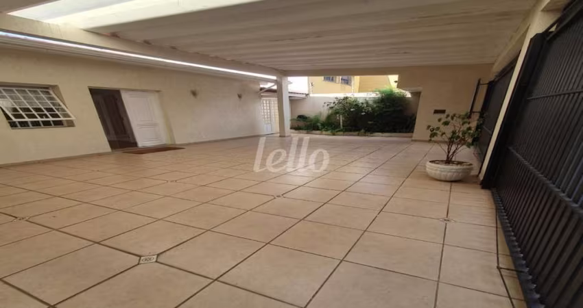Casa comercial com 1 sala para alugar na Rua Alfredo Trindade Moreira, --, Vila Gertrudes, São Paulo