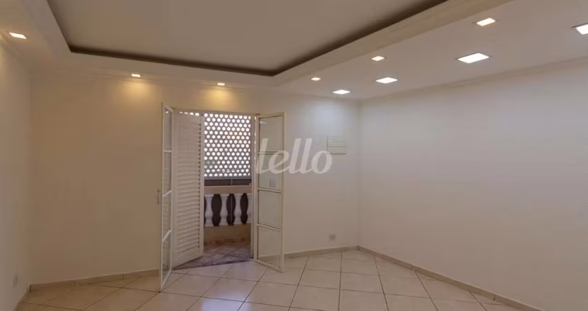 Casa comercial com 3 salas para alugar na Avenida Valdemar Carlos Pereira, --, Vila Talarico, São Paulo