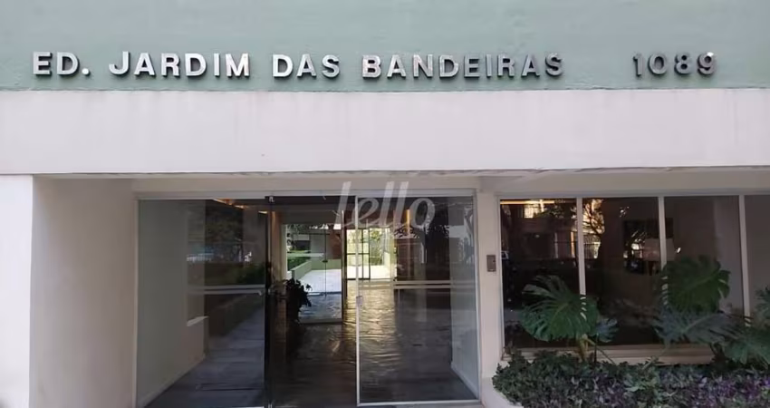 Apartamento com 3 quartos para alugar na Rua Cristiano Viana, --, Cerqueira César, São Paulo