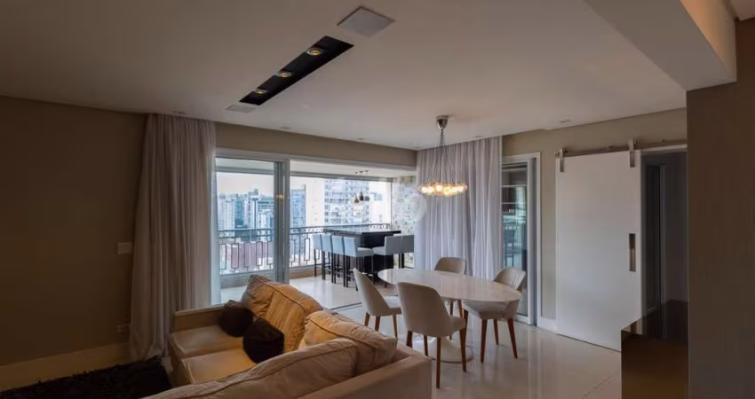 Apartamento com 3 quartos para alugar na Rua Alvorada, --, Vila Olímpia, São Paulo