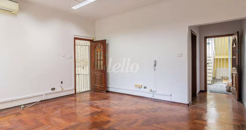 Casa comercial com 2 salas para alugar na Rua Paulo Orozimbo, --, Cambuci, São Paulo