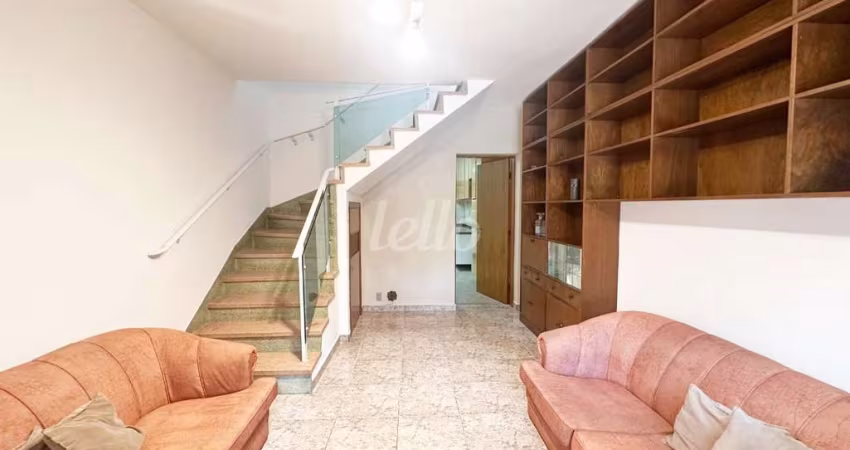 Casa comercial com 1 sala para alugar na Rua das Caneleiras, --, Jardim, Santo André