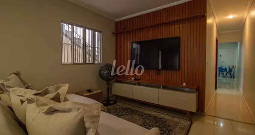 Casa com 2 quartos para alugar na Trv. Corumbá de Goiás, --, Vila Espanhola, São Paulo