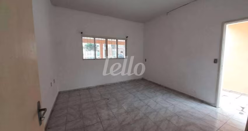 Casa comercial com 1 sala para alugar na Rua Poá, --, Quinta da Paineira, São Paulo