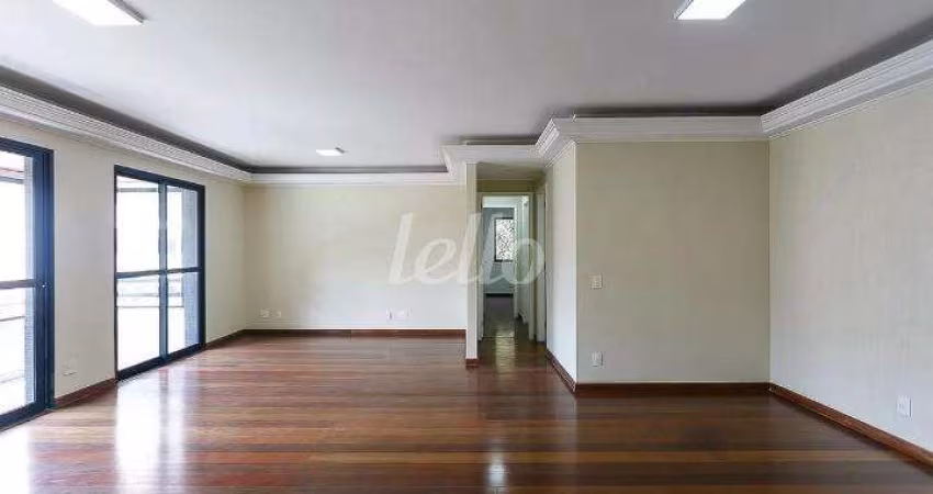 Apartamento com 3 quartos para alugar na Rua Francisco Pessoa, --, Vila Andrade, São Paulo