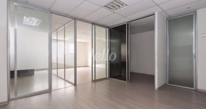 Sala comercial com 6 salas para alugar na Rua do Bosque, --, Barra Funda, São Paulo