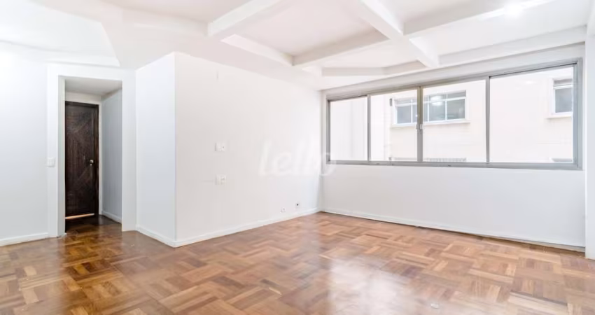 Apartamento com 3 quartos para alugar na Rua Itacema, --, Itaim Bibi, São Paulo