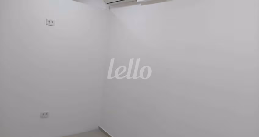 Sala comercial com 1 sala para alugar na Rua Limeira, --, Quinta da Paineira, São Paulo