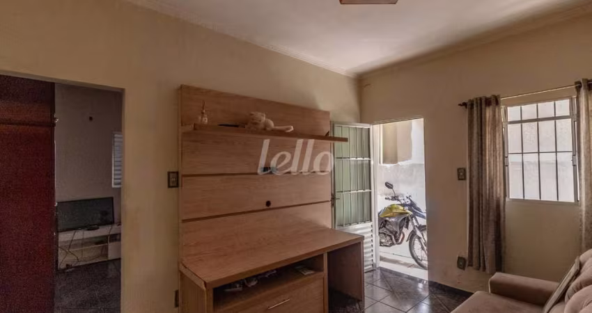 Casa com 2 quartos para alugar na Trv. Francisco Arigoni, --, Vila Ema, São Paulo