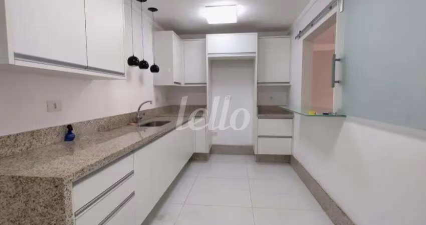 Apartamento com 3 quartos para alugar na Rua Apinajés, --, Sumaré, São Paulo