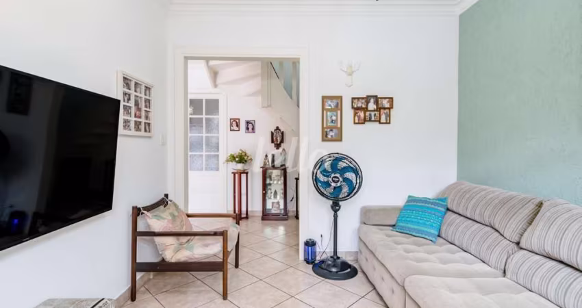 Casa com 3 quartos para alugar na Rua Desembargador do Vale, --, Perdizes, São Paulo